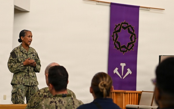 Navy-Marine Corps Relief Society hosts Active Duty Fund Drive presentation