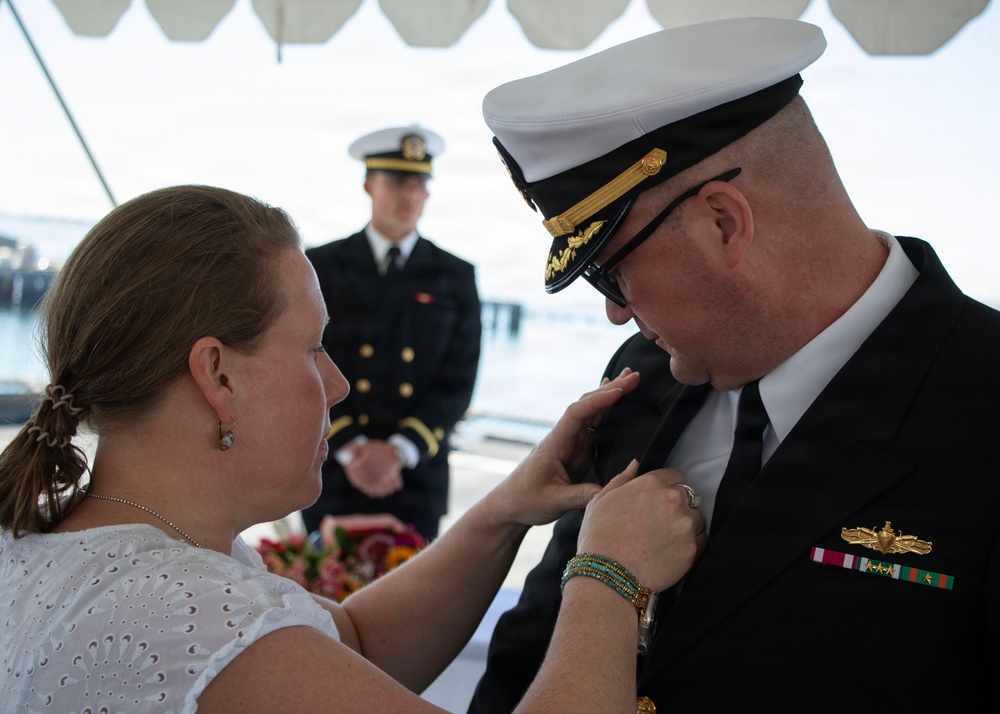 USS Kansas City Holds Change of Command Ceremony