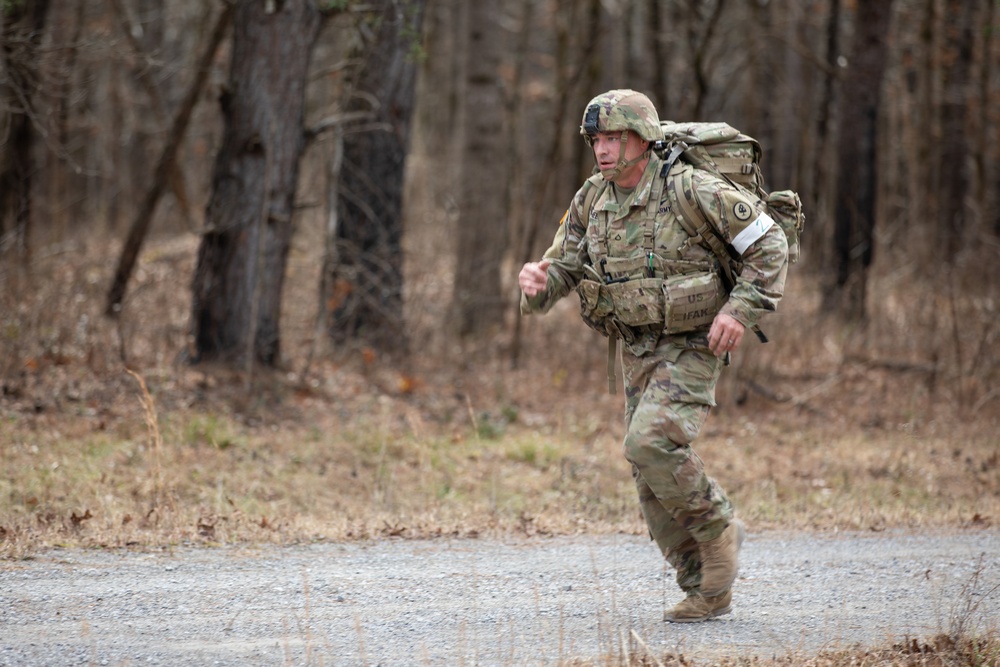 Soldiers compete in 30th Troop Command Best Warrior Competition