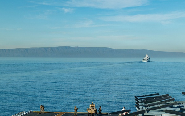 11th MEU Marines, Sailors Conduct Simulated Straight Transit