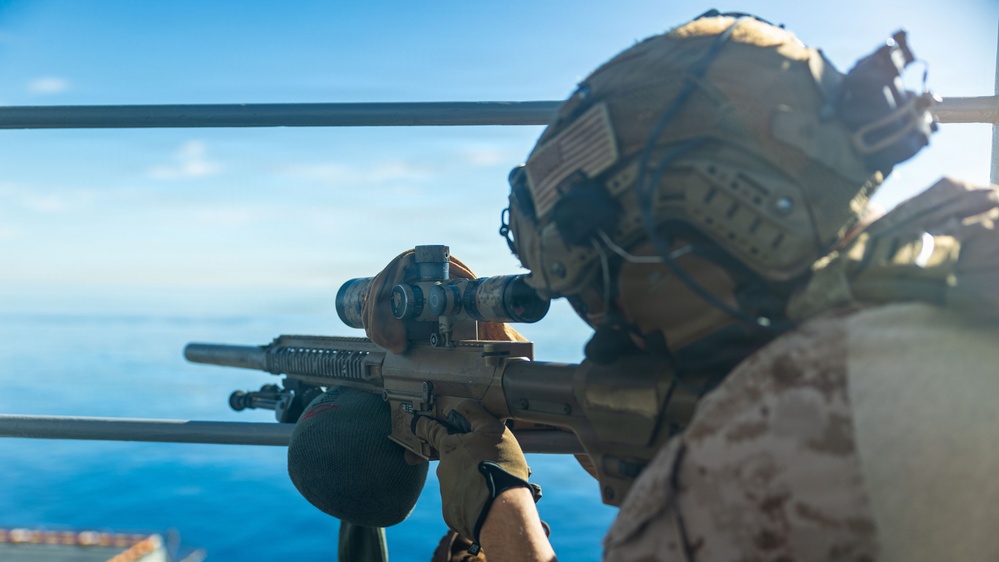 11th MEU Marines, Sailors Conduct Simulated Straight Transit