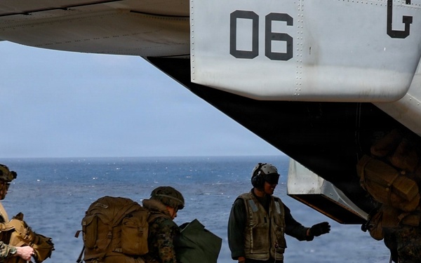 22nd MEU(SOC) | Offload Operations aboard USS Iwo Jima