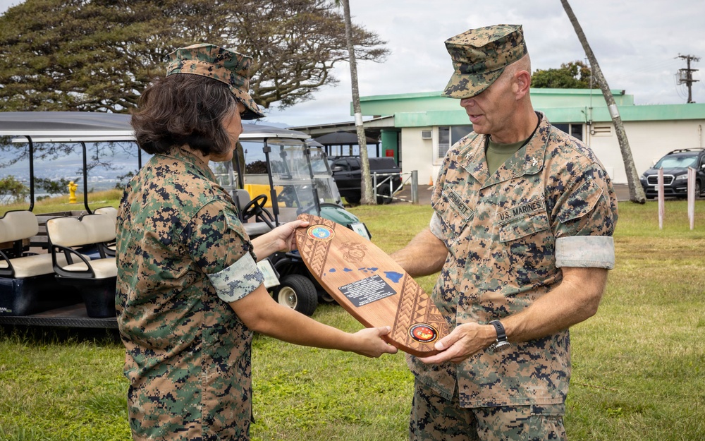 MARFORPAC HQ Company conducts change of command ceremony