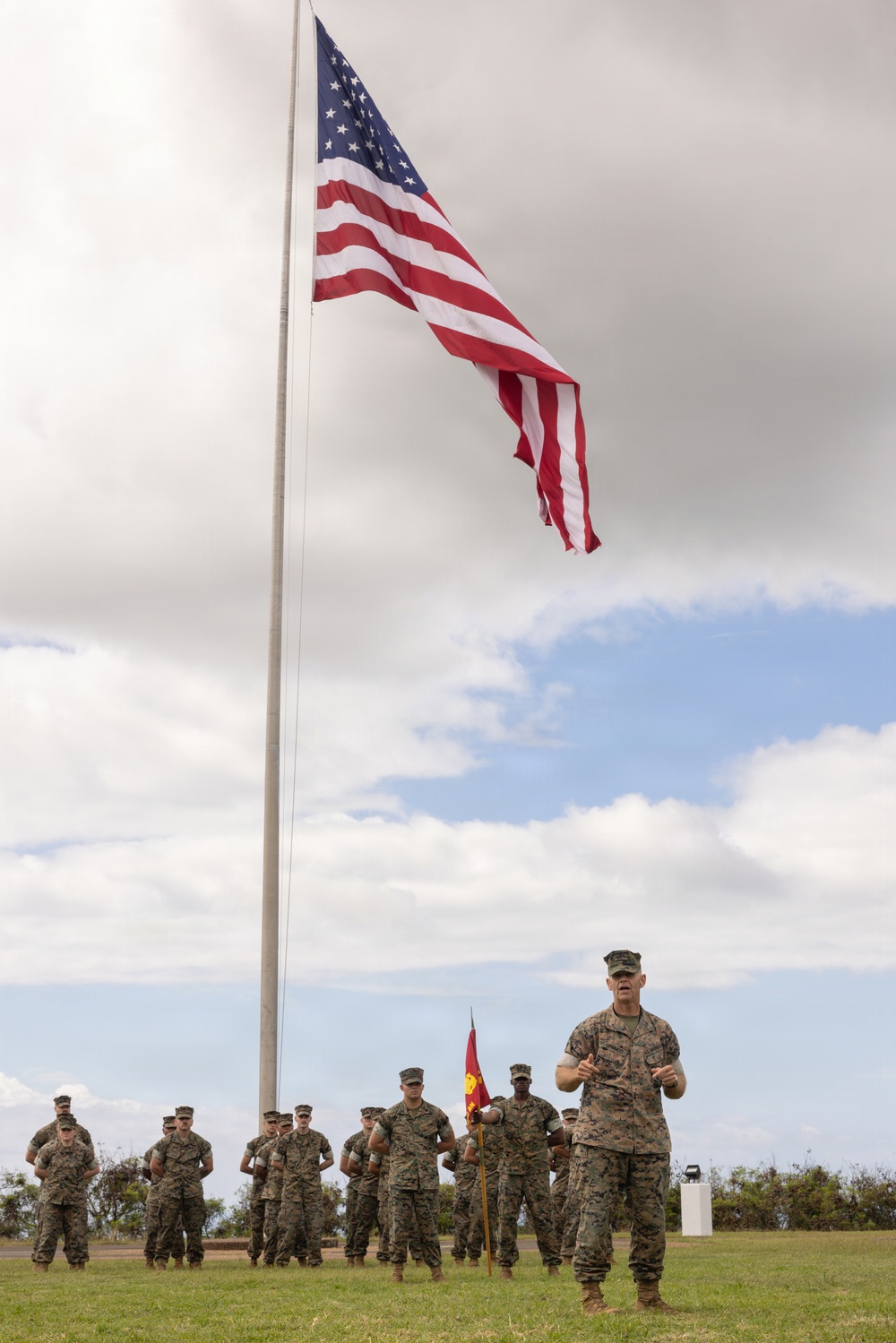 MARFORPAC HQ Company conducts change of command ceremony