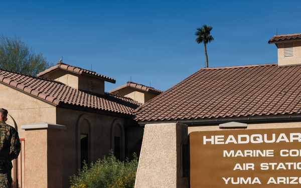 Sen. Kelly Visits MCAS Yuma