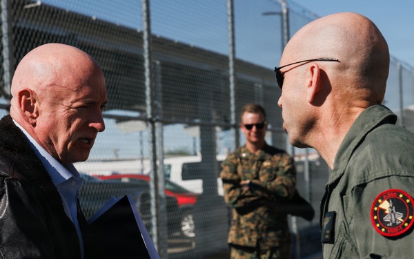 Sen. Kelly Visits MCAS Yuma