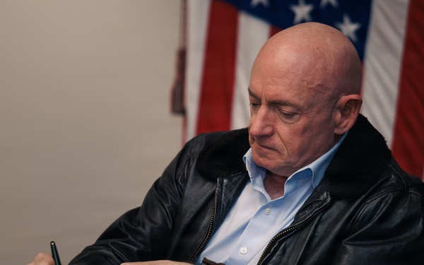 Sen. Kelly Visits MCAS Yuma