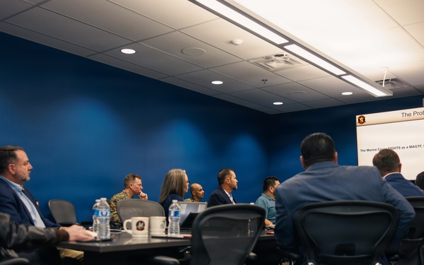 Sen. Kelly Visits MCAS Yuma