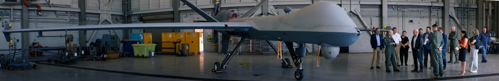 Sen. Kelly Visits MCAS Yuma