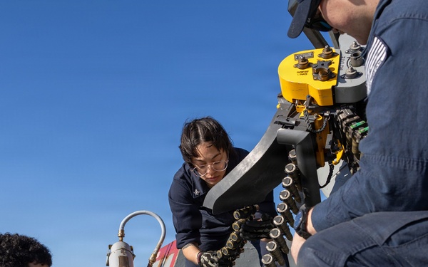 Daily Operations aboard the USS Gonzalez (DDG 66)