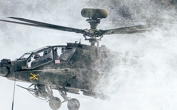 Apache Lands at JMRC