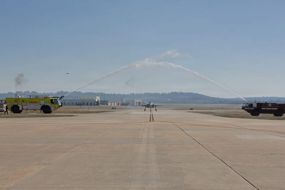 Col. Spohn's Fini Flight