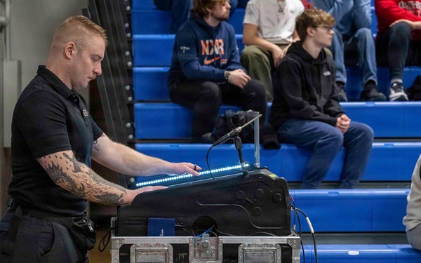 Navy Band performs in Queensbury, New York