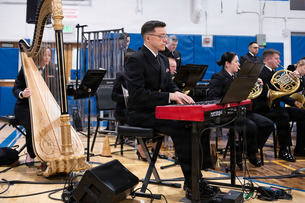 Navy Band performs in Queensbury, New York