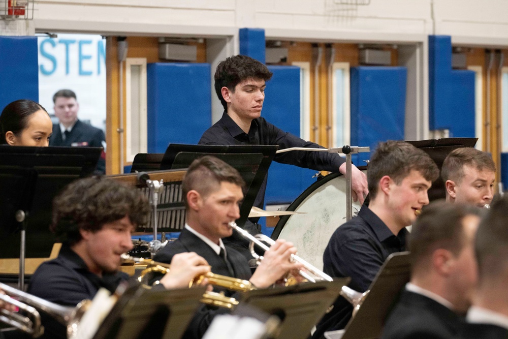 Navy Band performs in Queensbury, New York