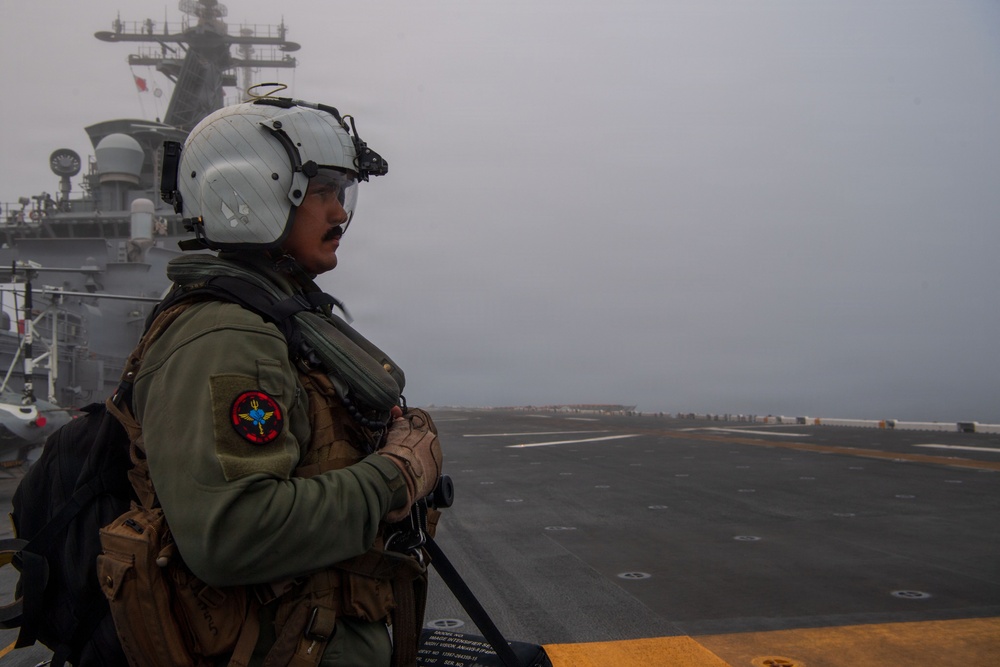 Boxer, HSC 21 Conducts Flight Operations