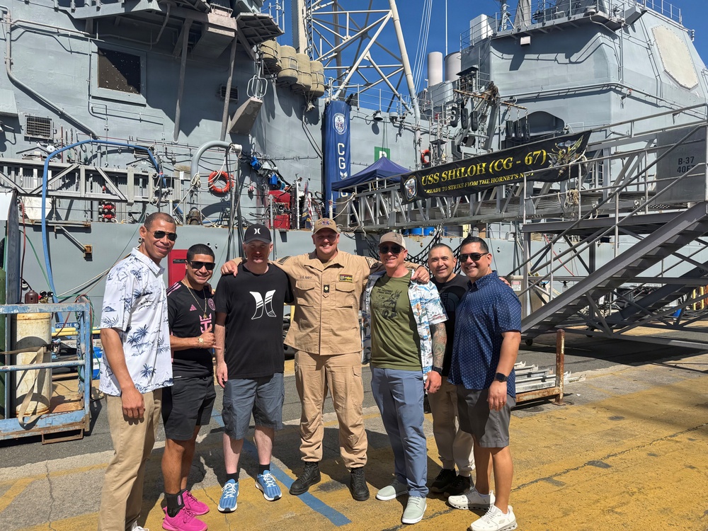 USS Shiloh hosts U.S. Army's 84th Engineer Battalion Senior Spouses Group