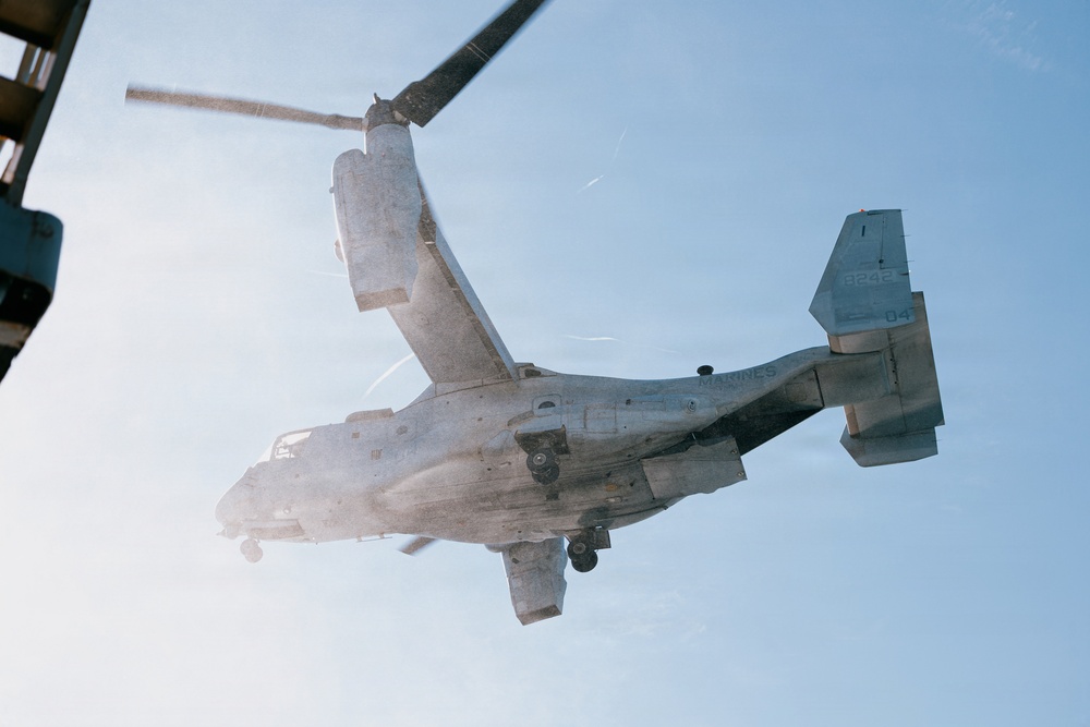 11th MEU Marines, Sailors Conduct VBSS Exercise