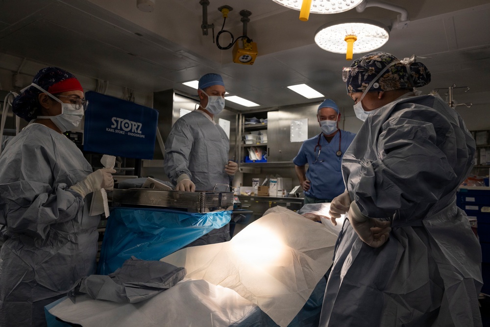 11th MEU Marines, Sailors Conduct a Simulated Casualty Drill Aboard USS Boxer