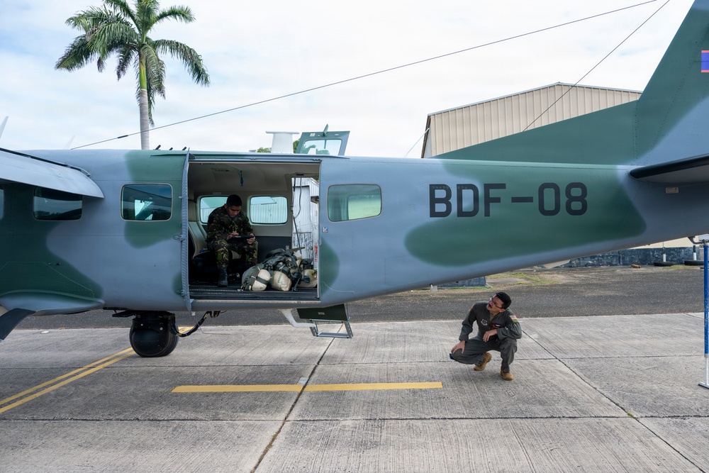 571 MSAS Builds Partner Capacity With Belize Defense Force