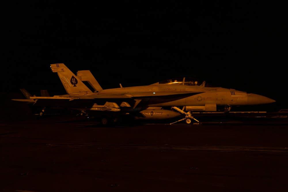 USS Abraham Lincoln (CVN 72) Flight Ops