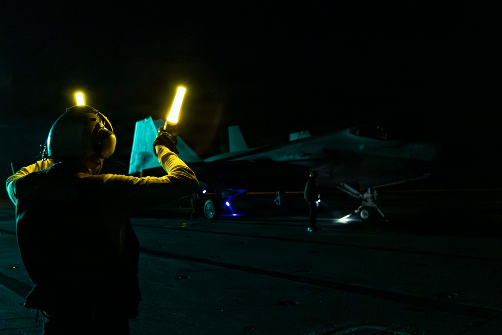 USS Abraham Lincoln (CVN 72) Flight Ops