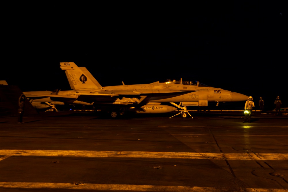 USS Abraham Lincoln (CVN 72) Flight Ops