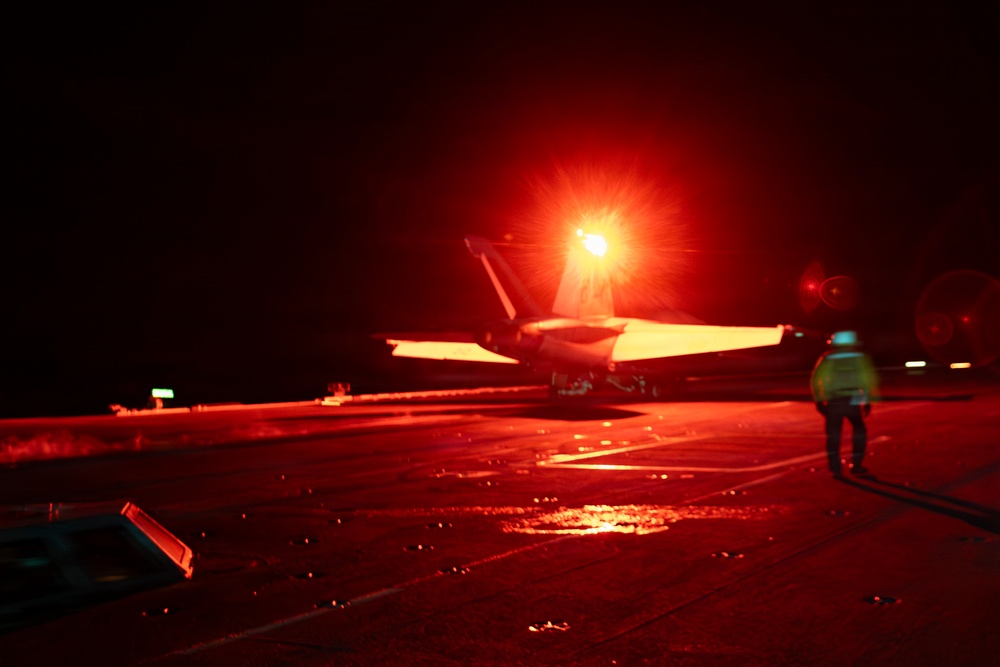 USS Abraham Lincoln (CVN 72) Flight Ops