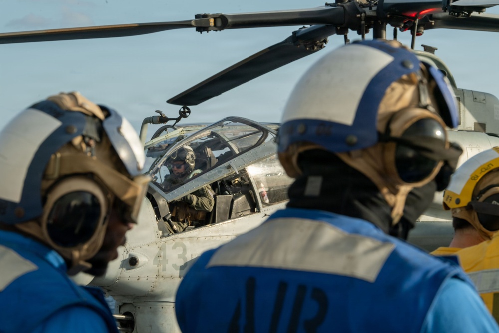 USS New Orleans (LPD 18) Conducts Flight Operations
