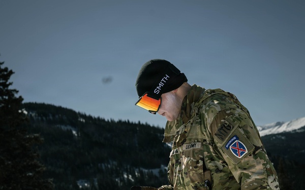 10th MTN DIV and Ski Patrol train on Avalanches