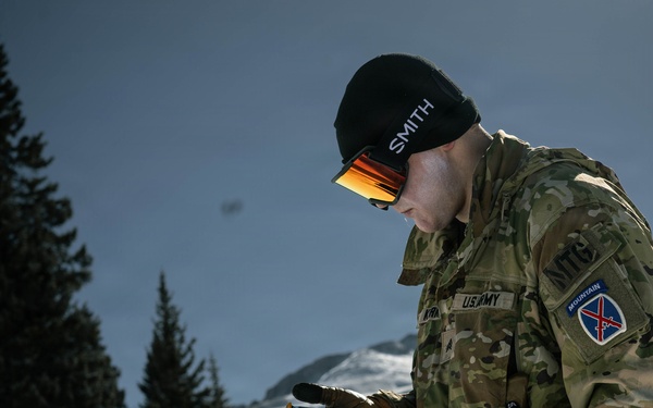 10th MTN DIV and Ski Patrol train on Avalaches