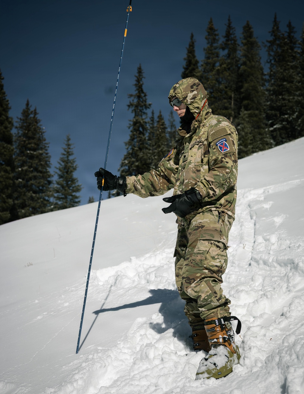 10th MTN DIV and Ski Patrol train on Avalanches