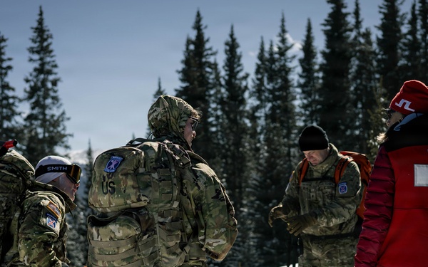 10th MTN DIV and Ski Patrol train on Avalanches