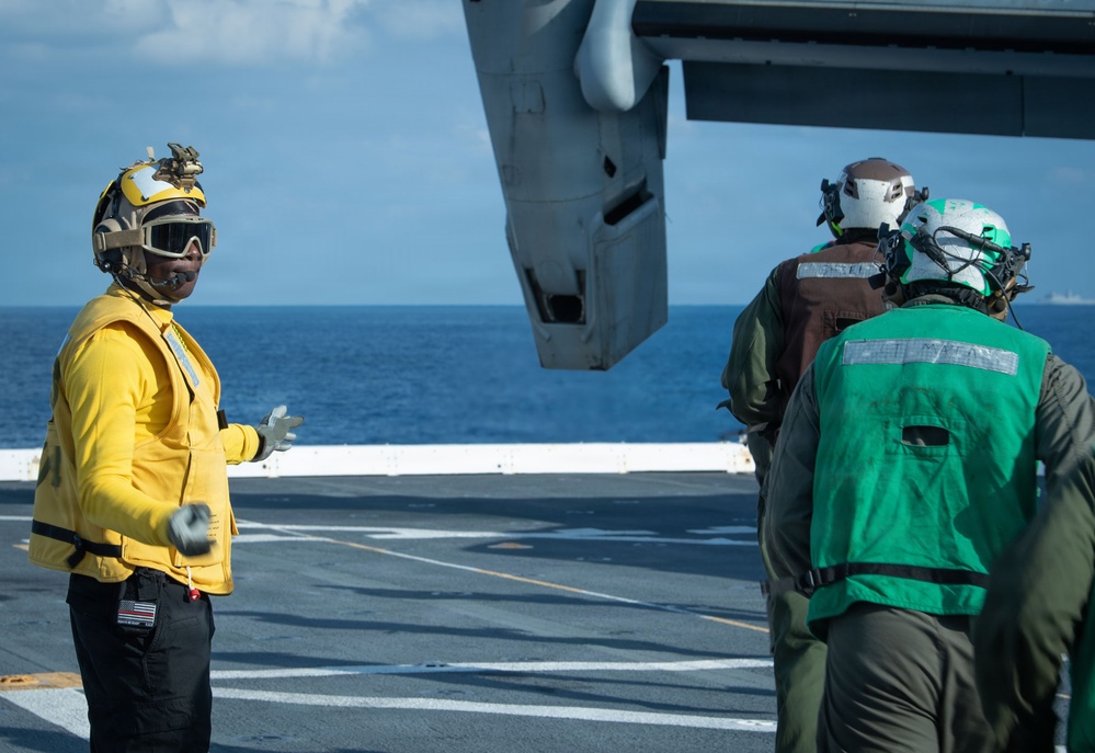 USS New Orleans (LPD 18) Conducts Flight Operations