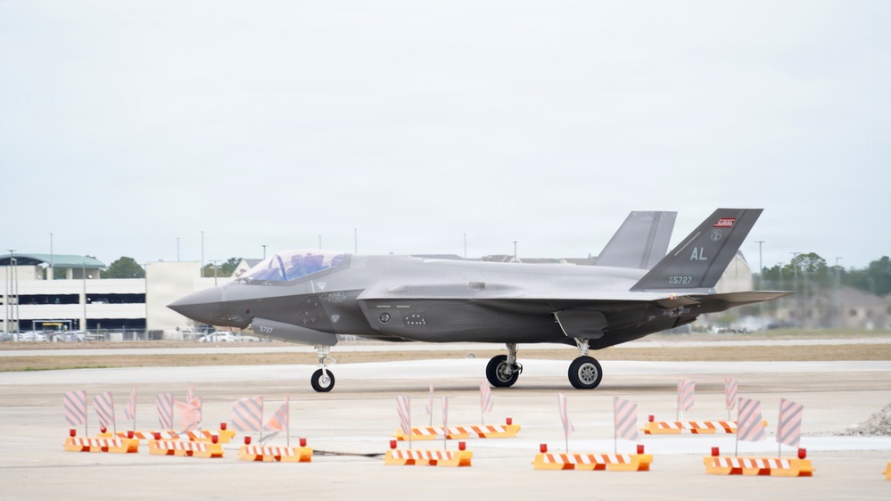 F-35's take off at Sentry South