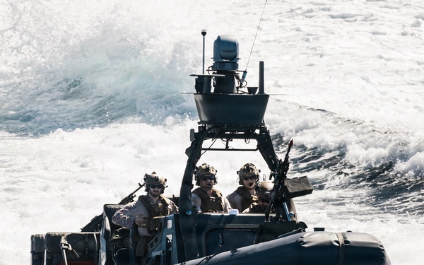 11th MEU Marines execute a visit, board, search, and seizure exercise