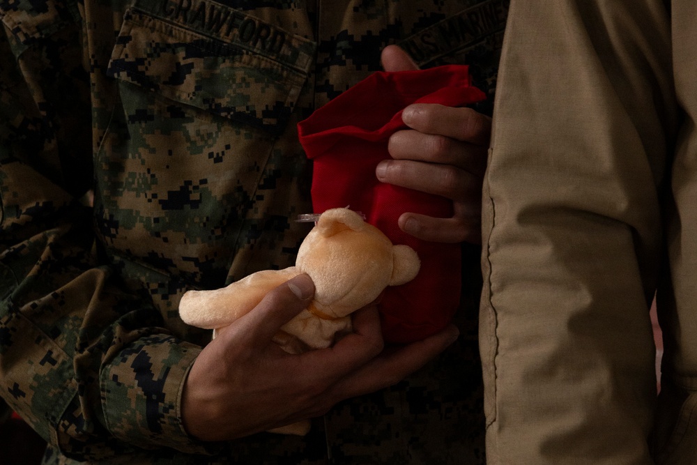 11th MEU Marines, Sailors Receive Care Packages Aboard USS Boxer
