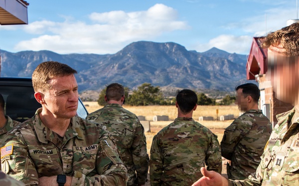 Gen. Wortham vists Advanced Drone Class