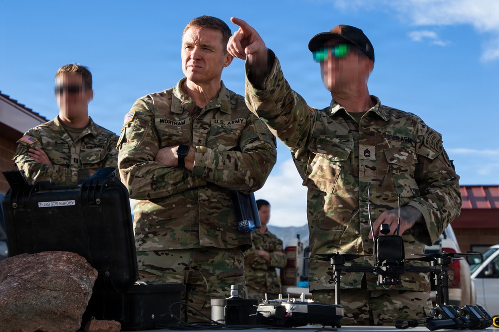 Gen. Wortham vists Advanced Drone Class