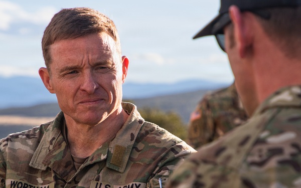 Gen. Wortham vists Advanced Drone Class