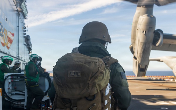 11th MEU Sailors Conduct En Route Care Training Aboard USS Boxer