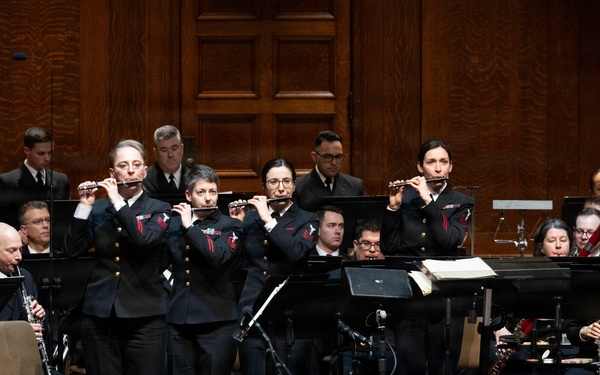 Navy Band performs in Springfield, Massachusetts