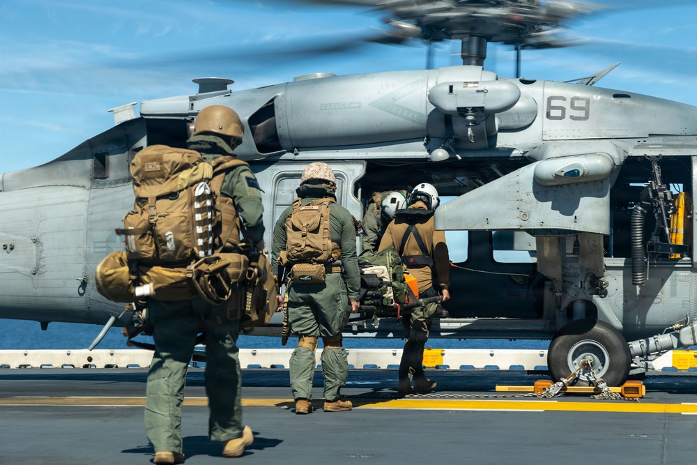 11th MEU Sailors Conduct En Route Care Training Aboard USS Boxer