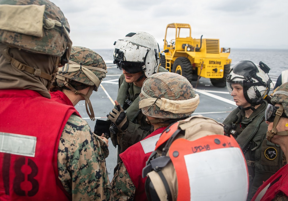 USS New Orleans (LPD 18) and Combat Logistics Company A (CLC-A) Conduct Helicopter Support Team Evolution