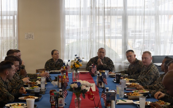 Lt. Gen. Austin visits MAG-12 Marines