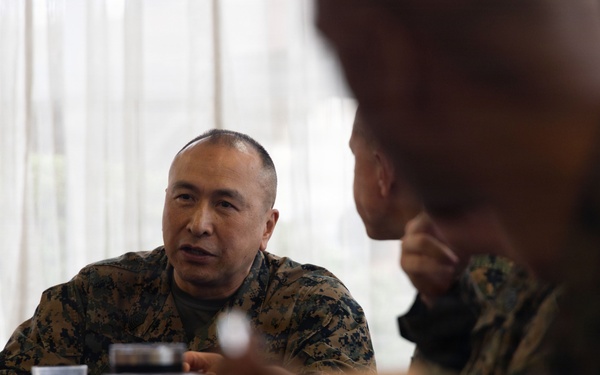 Lt. Gen. Austin visits MAG-12 Marines