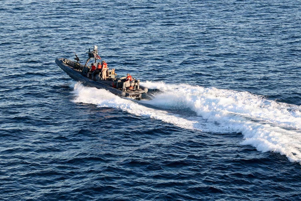 11th MEU Marines, Sailors Conduct Visit Board Search and Seizure Exercise