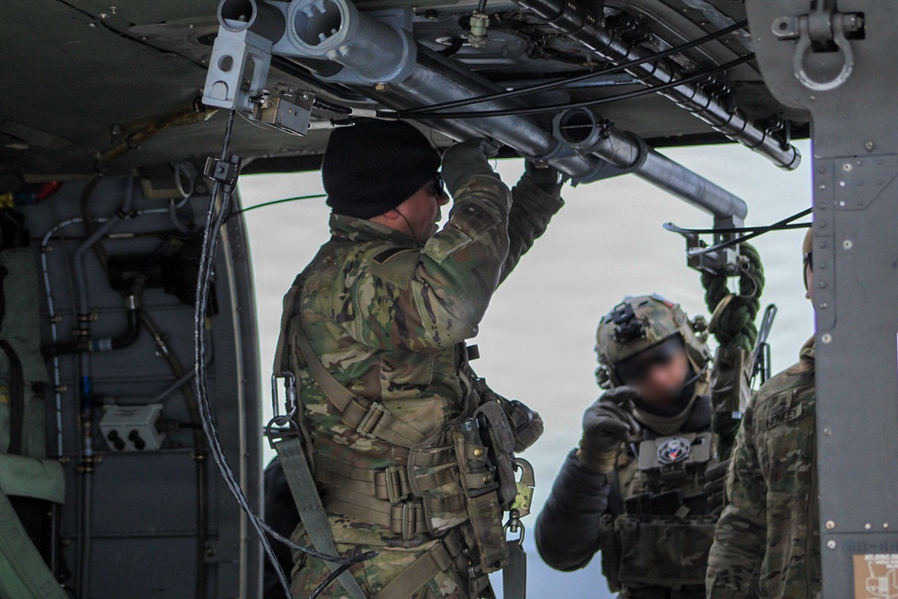 Joint Company Blavens, Task Force Brawler conduct FRIES training with Navy Special Warfare