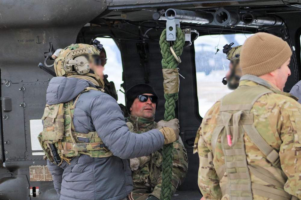 Joint Company Blavens, Task Force Brawler conduct FRIES training with Navy Special Warfare