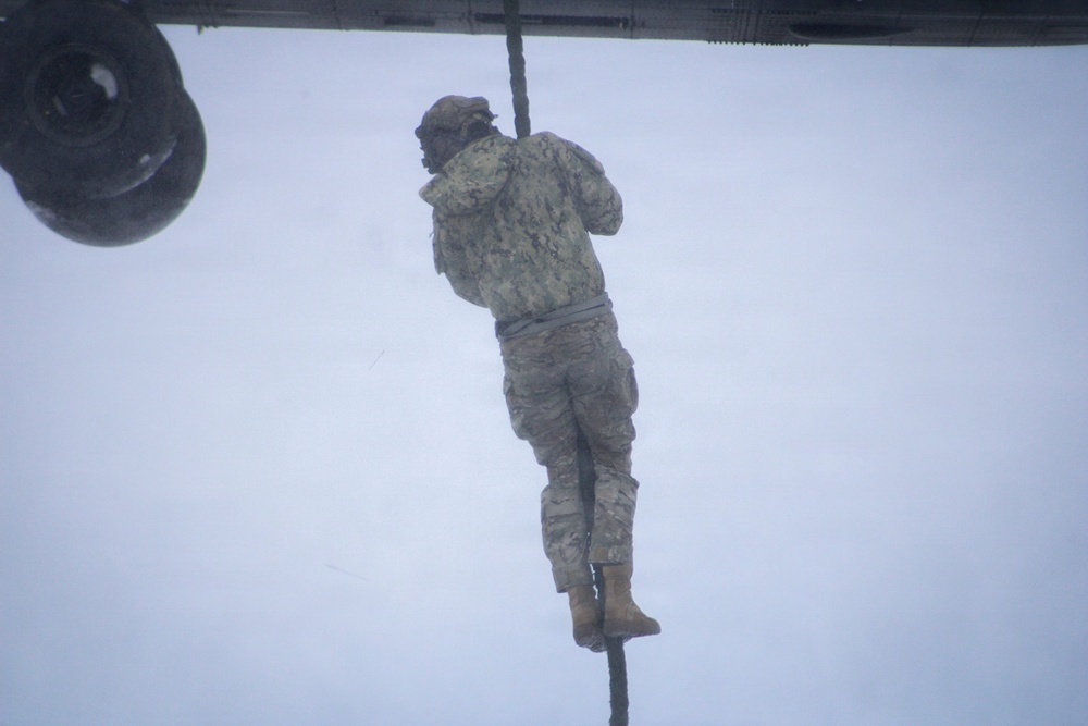 Joint Company Blavens, Task Force Brawler conduct FRIES training with Navy Special Warfare